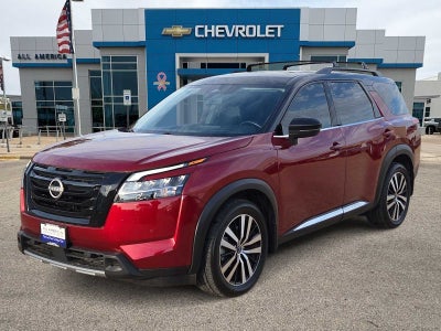 2023 Nissan Pathfinder Platinum