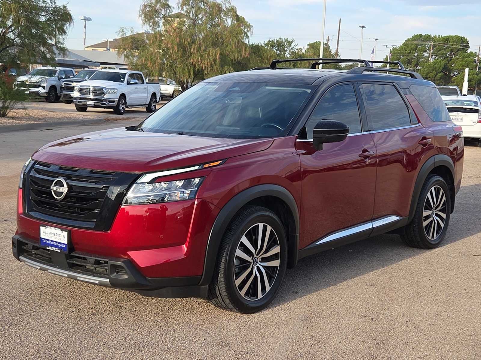 2023 Nissan Pathfinder Platinum