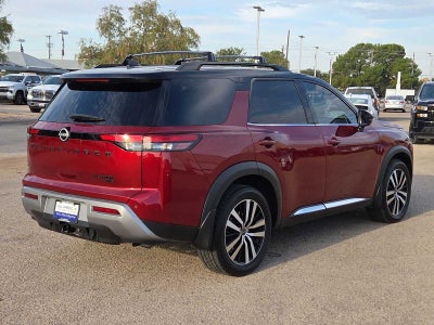 2023 Nissan Pathfinder Platinum