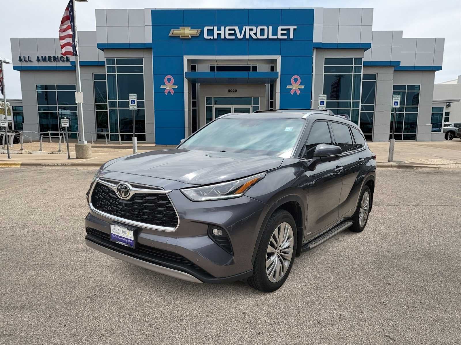 2025 Toyota Highlander Hybrid Platinum