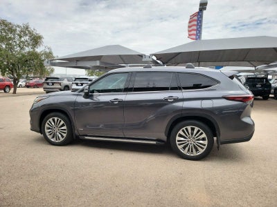 2025 Toyota Highlander Hybrid Platinum