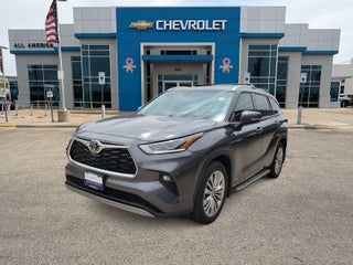 2025 Toyota Highlander Hybrid Platinum