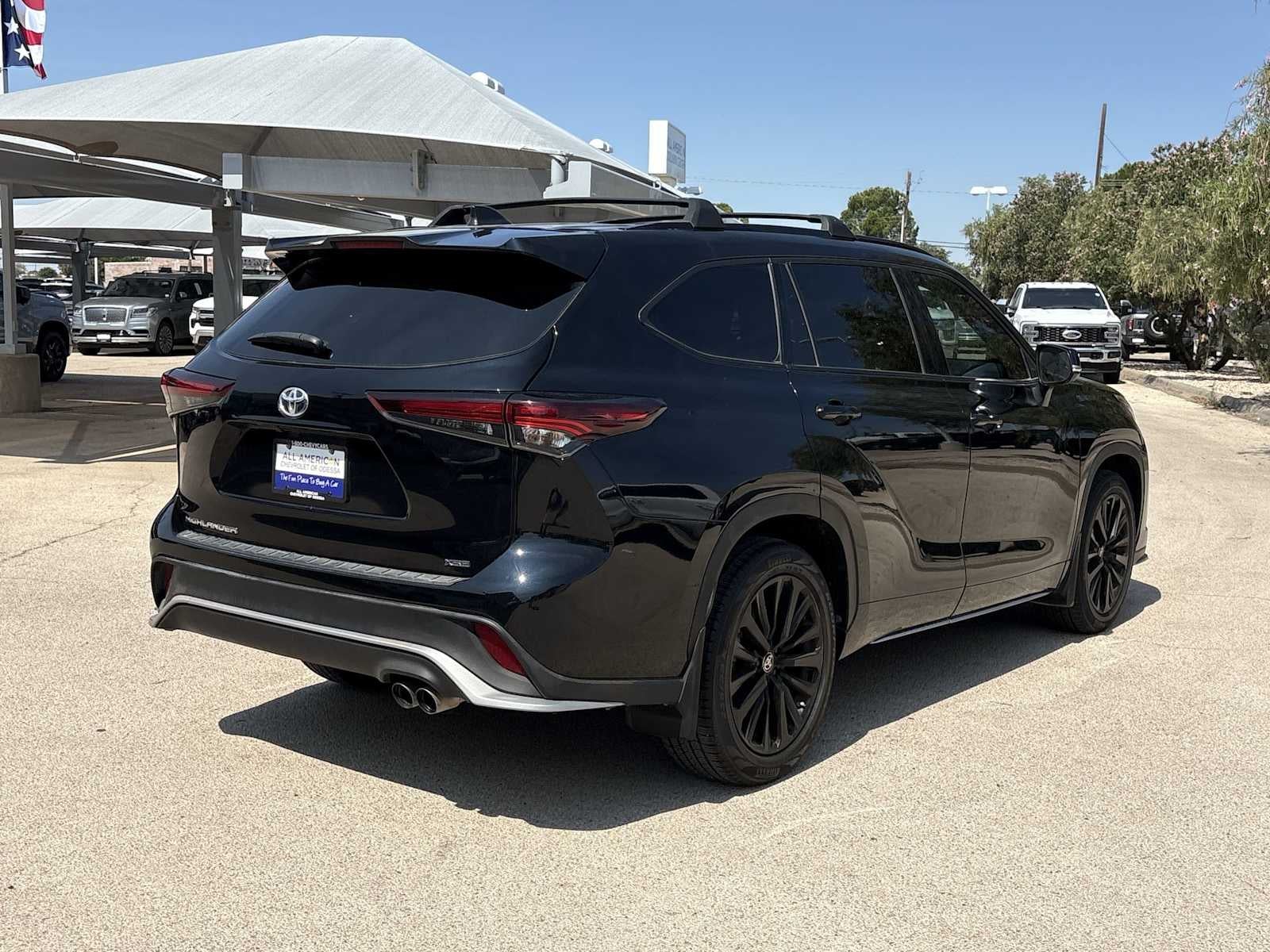2024 Toyota Highlander LE