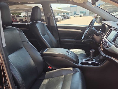 2019 Toyota Highlander SE