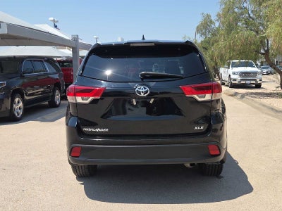 2019 Toyota Highlander SE