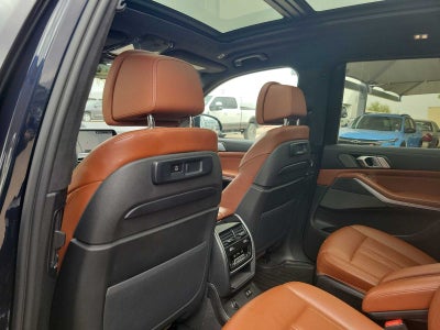 2022 BMW X7 M50i