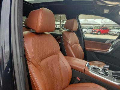 2022 BMW X7 M50i