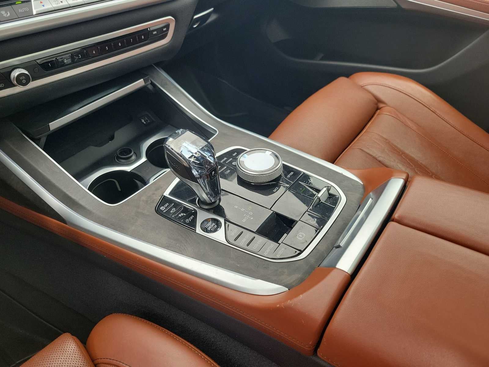 2022 BMW X7 M50i