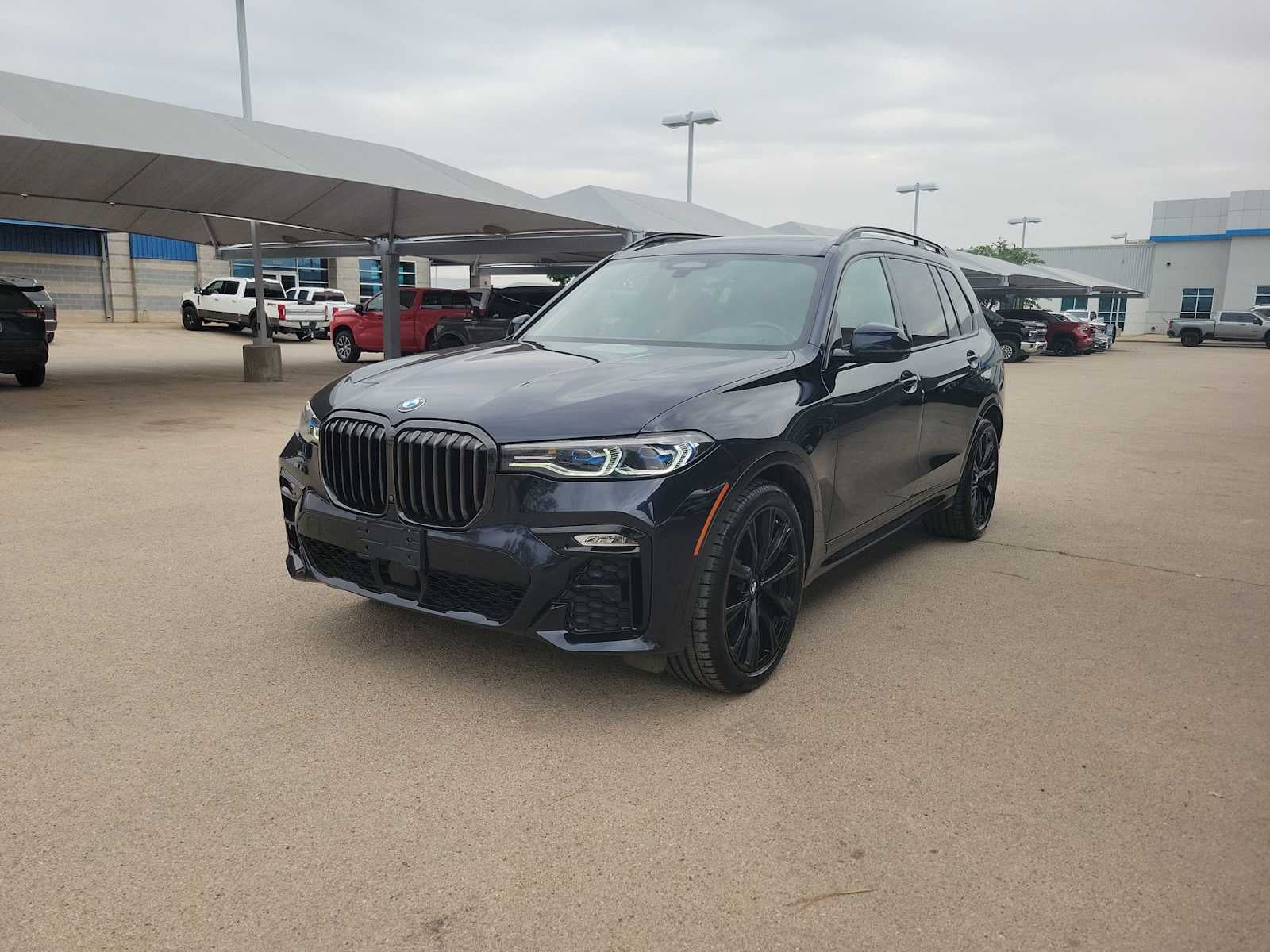2022 BMW X7 M50i