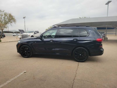 2022 BMW X7 M50i