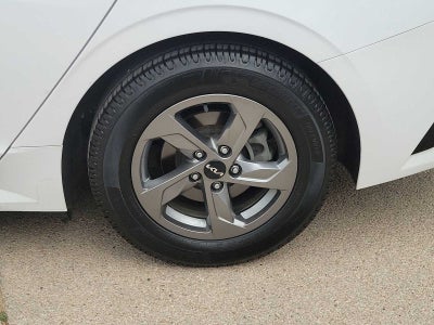 2022 Kia K5 LXS