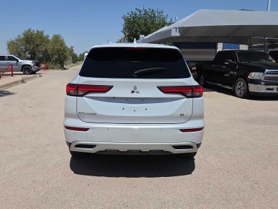 2023 Mitsubishi Outlander SE