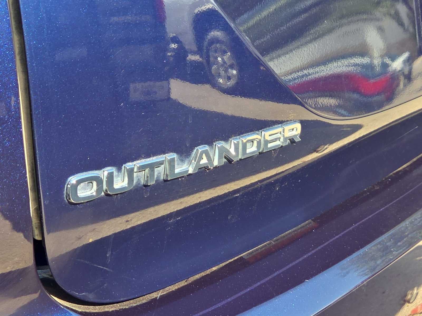 2025 Mitsubishi Outlander SE