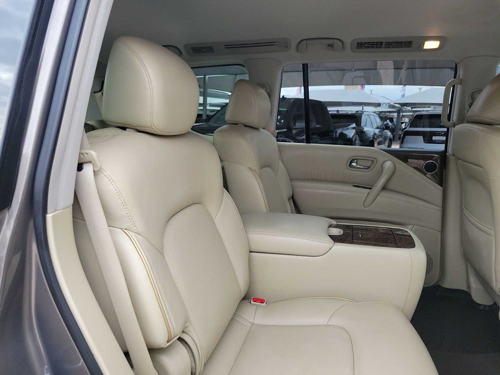 2017 INFINITI QX80 NA