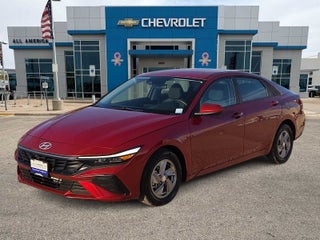 2025 Hyundai Elantra SE