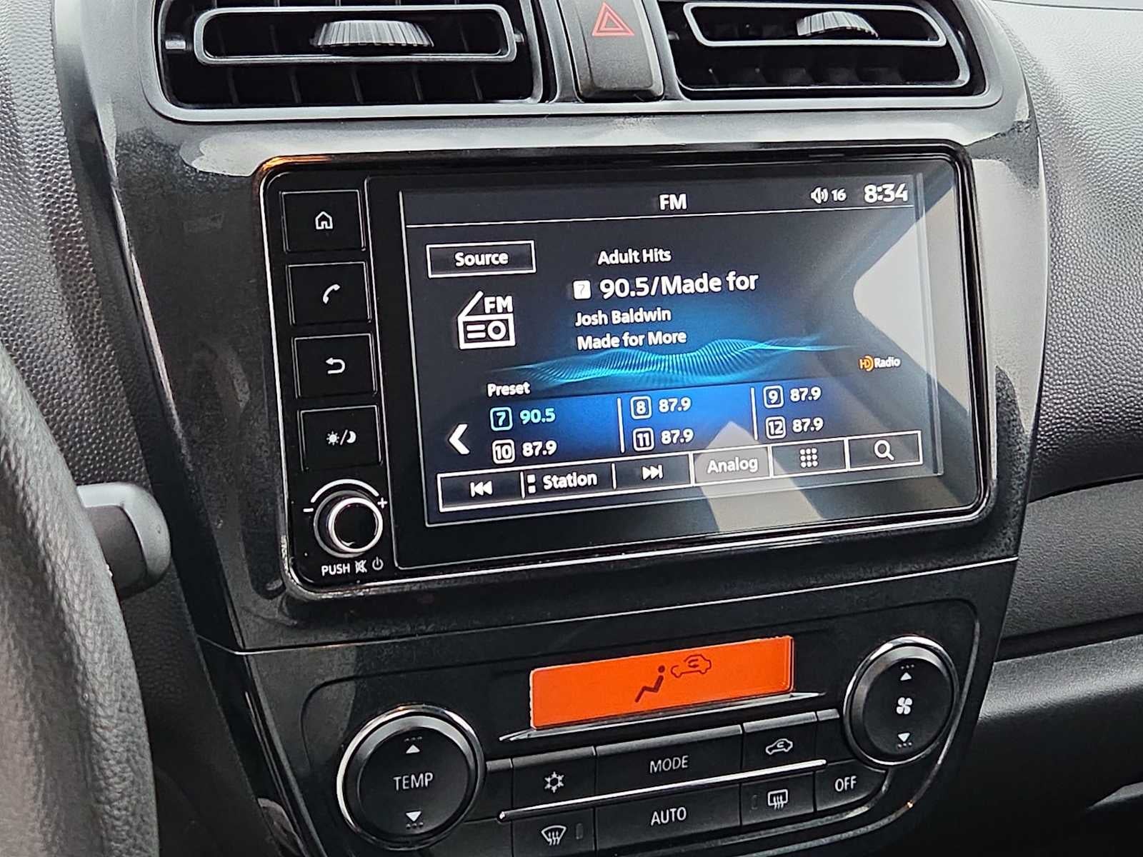 2024 Mitsubishi Mirage ES