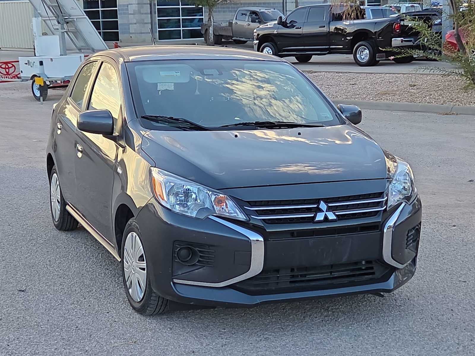 2024 Mitsubishi Mirage ES