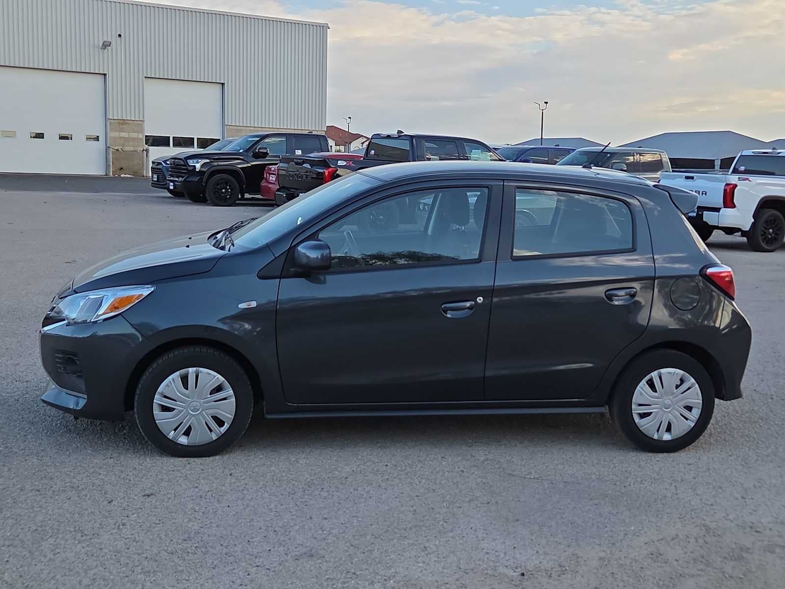 2024 Mitsubishi Mirage ES