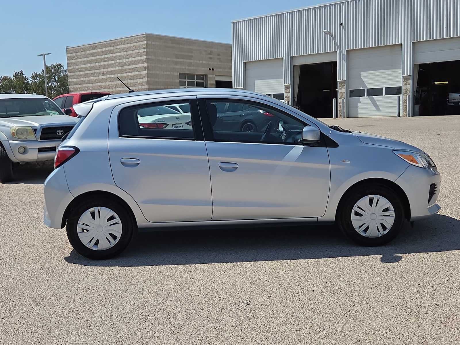 2024 Mitsubishi Mirage ES