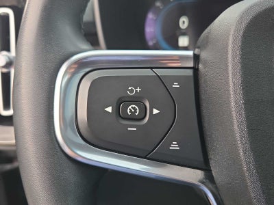 2023 Volvo XC40 Ultimate Dark Theme