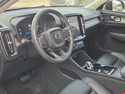 2023 Volvo XC40 Ultimate Dark Theme